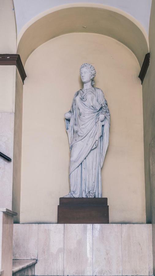 St. Teresa Museum Suites Napels Buitenkant foto